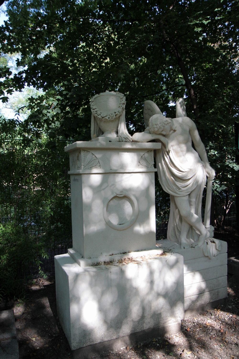 Leopold Auenbrugger's tomb (disappeared), Grabmalhain Waldmuller Park, Vienna - 04.jpg